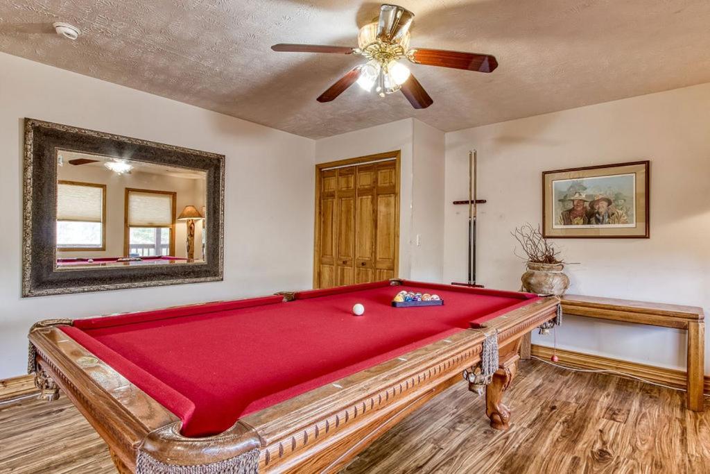 The Nuthouse Ii, Pool Table, Wifi, 1089 Free Tickets Each Paid Day, Dollywood And More Севьервилл Номер фото