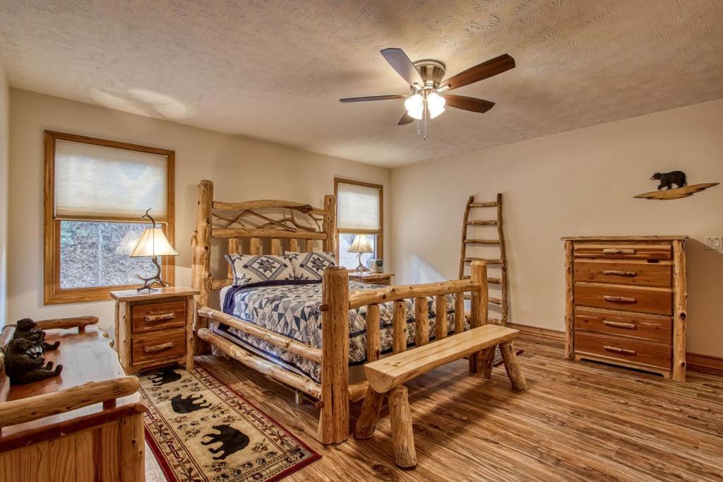 The Nuthouse Ii, Pool Table, Wifi, 1089 Free Tickets Each Paid Day, Dollywood And More Севьервилл Номер фото